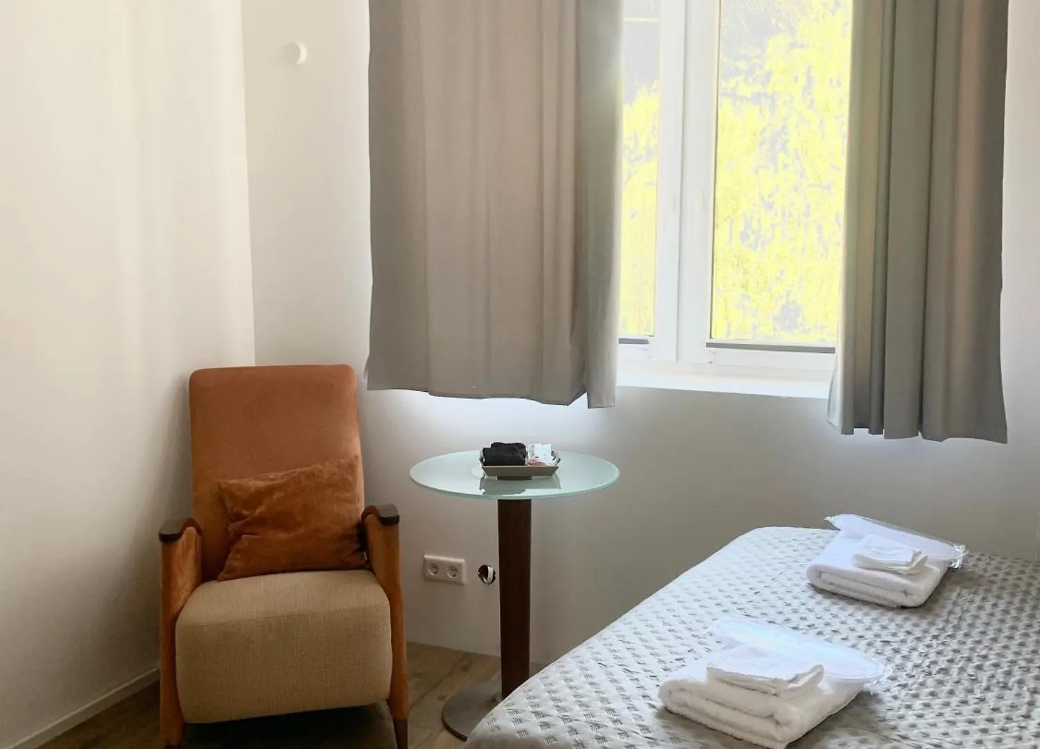 Heaven Homes - 15 Gehmin Vom Hbf Entfernt Düsseldorf 0*,  Německo